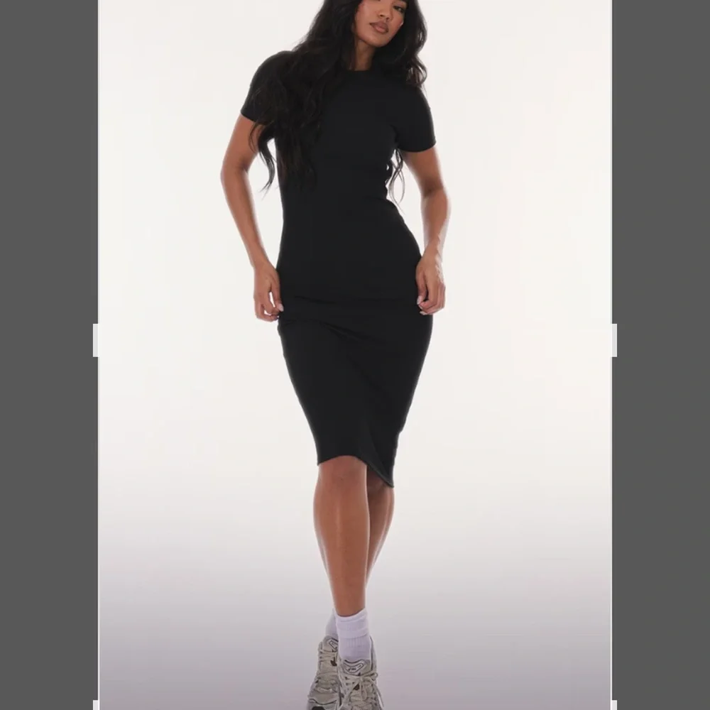 Athletic Dress - Picture 3 of 4